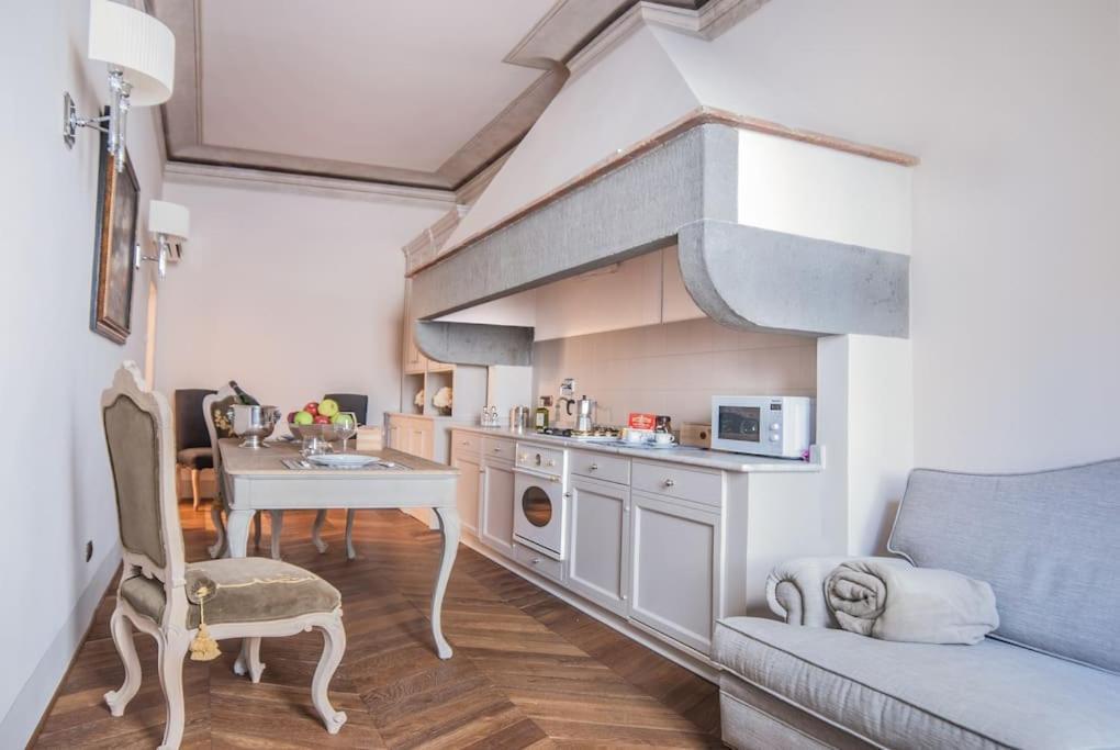 Apartment Signoria Deluxe Studio-2 People In Signoria Square Florenz