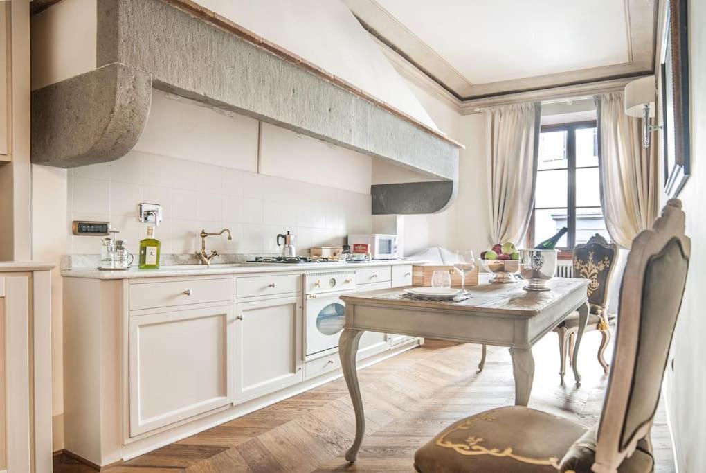 Signoria Deluxe Studio-2 People In Signoria Square Florenz